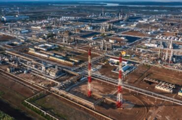 ロシア南部の製油所が操業停止、ウクライナ無人機攻撃で＝関係筋 | ロイター