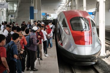 【コラム】日本にチャンス到来、鉄道外交で中国つまずく－バスワニ - Bloomberg