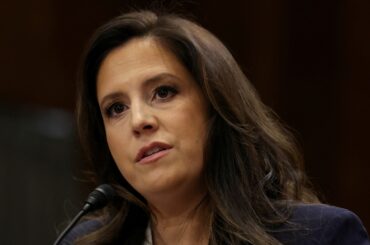 ステファニク下院議員、ＮＹ州知事選出馬を表明　トランプ氏支持者 | ロイター