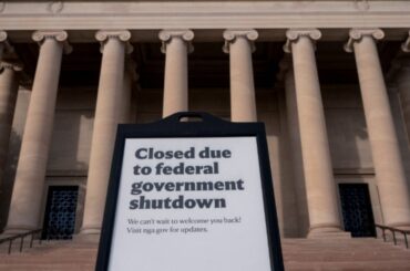 米上院、政府閉鎖解消へ法案前進　来年1月までのつなぎ予算など | ロイター