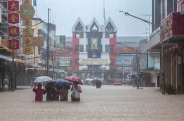 タイ南部で300年に1度の豪雨　浸水被害拡大、産科病棟が孤立 - CNN.co.jp