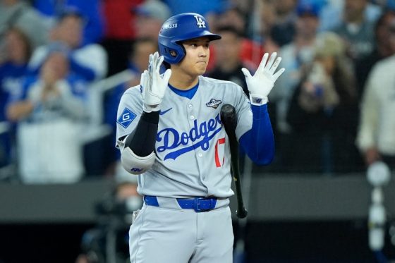 乱闘騒動の直後…大谷翔平の行動に米喝采「素晴らしい」「あるべき姿」 塁上で広がった光景 | Full-Count 乱闘騒動の直後…大谷翔平の行動に米喝采「素晴らしい」「あるべき姿」 塁上で広がった光景 | Full-Count
