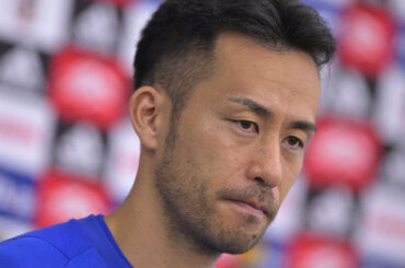 「お姉ちゃん大きい」「2人ともなんて可愛いんだ」元日本代表DF吉田麻也が第2子誕生を報告! 子ども2人を抱いた写真も披露 - gekisaka.jp