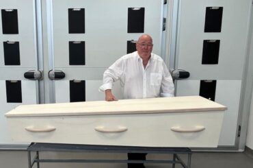 旅先で亡くなったら　遺体の国際搬送を手がけて35年、オランダ・スキポール空港のコーディネーター - CNN.co.jp