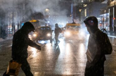 凍えるニューヨーク、降雪後に気温が急低下－米北東部の広範囲に警報 - Bloomberg.com