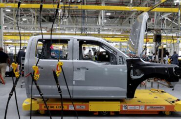 アングル：フォードのＥＶ撤退、政策転換と需要減の二重苦で | ロイター