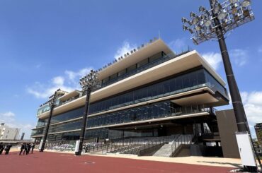 船橋競馬場で年越しカウントダウン　2026機のドローンが夜空彩る - 船橋経済新聞