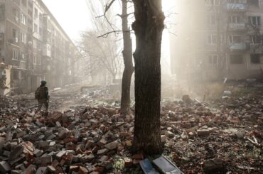 アングル：求人詐欺で戦場へ、ロシアの戦争に駆り出されるアフリカ人 | ロイター