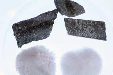 リチウム、蓄電ブームで今年は需要拡大か　供給不足に転じる見込み | ロイター