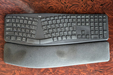 【PC Watchのキーボード黙示録】だいすきエルゴノミクス！お願いだからずっと出し続けて！ロジクール「ERGO K860」【ライター森田秀一の場合】 - PC Watch