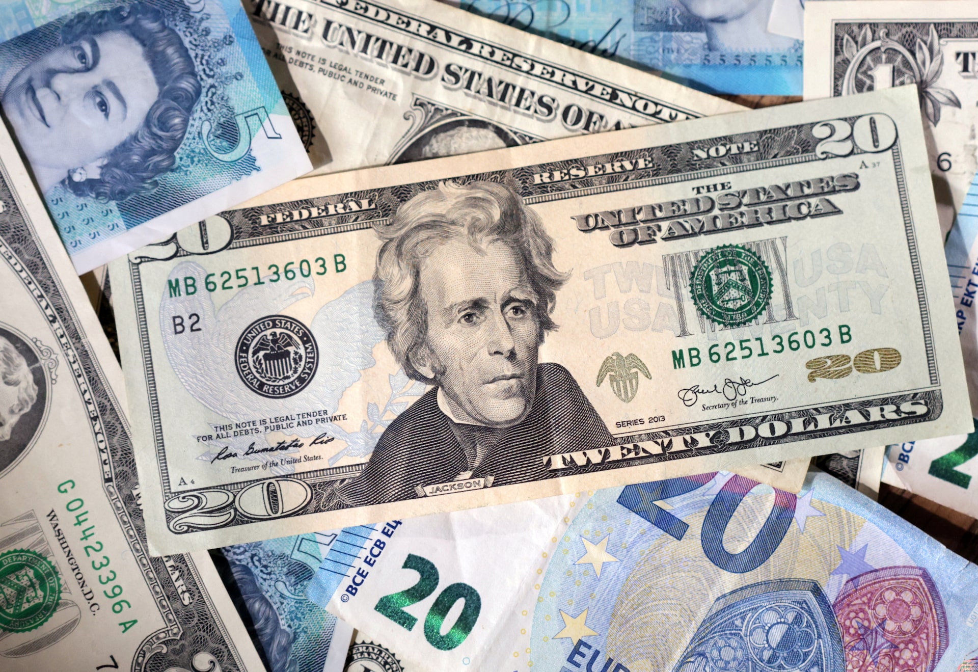 ＮＹ外為市場＝米当局がレートチェック、155.66円と4週ぶり円高・ドル安水準