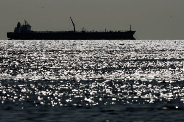 米国管理下のベネズエラ産原油、ペトロチャイナが取引見送り | ロイター