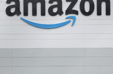 米アマゾン、全世界で1.6万人削減　過剰雇用是正とＡＩ推進に対応 | ロイター