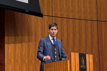 トランプ米大統領、次期ＦＲＢ議長にウォーシュ元理事指名を発表 | ロイター