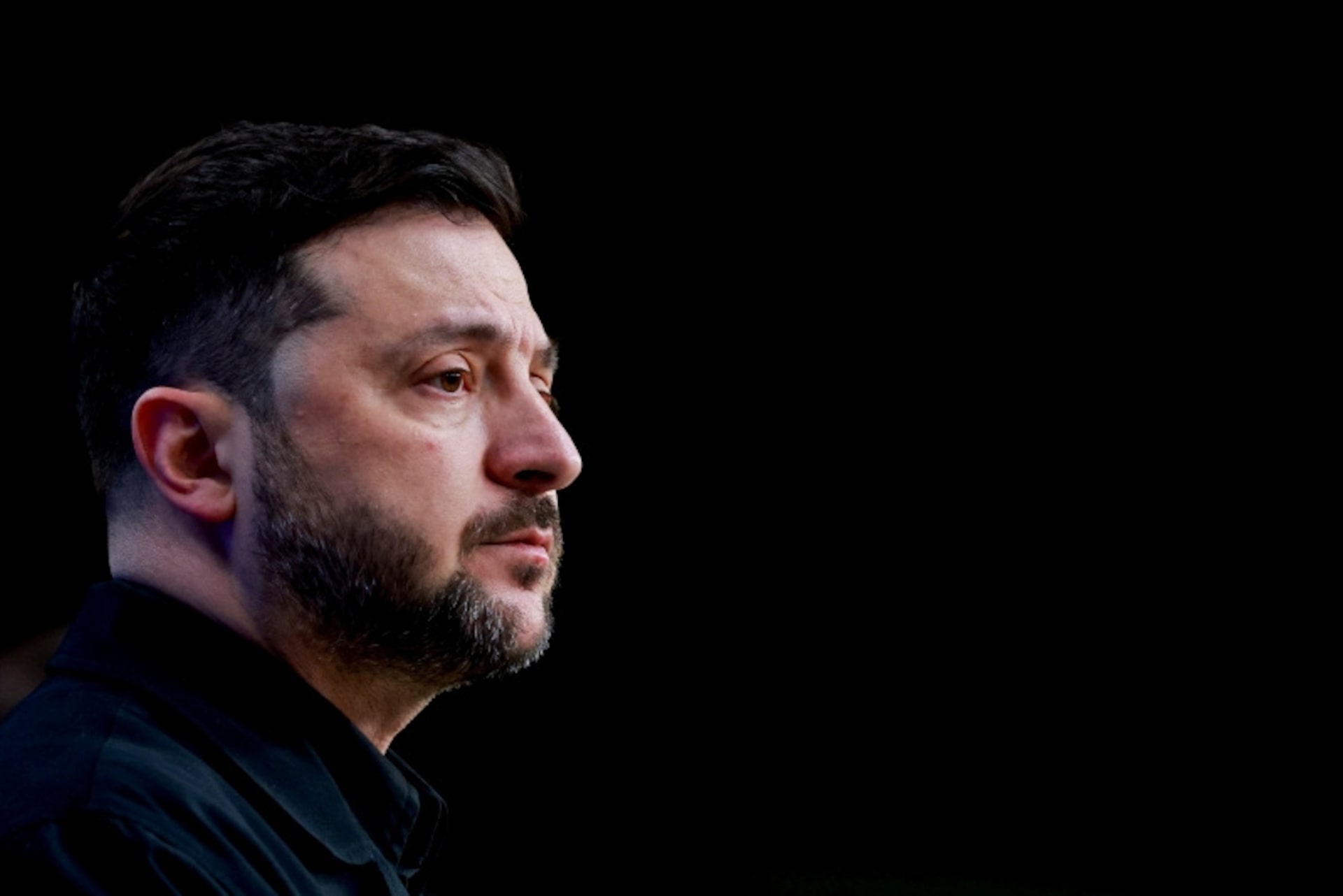 ゼレンスキー氏「ぜい弱な和平合意に署名せず」、新年演説で決意表明