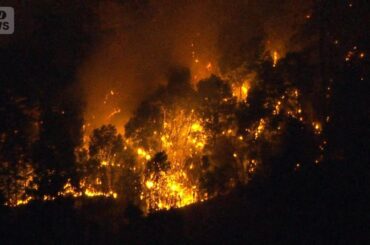【速報中】山梨県上野原市 中央道・談合坂SA近くで山林火災  住宅まで1kmに迫る  消火活動は日没で打ち切り