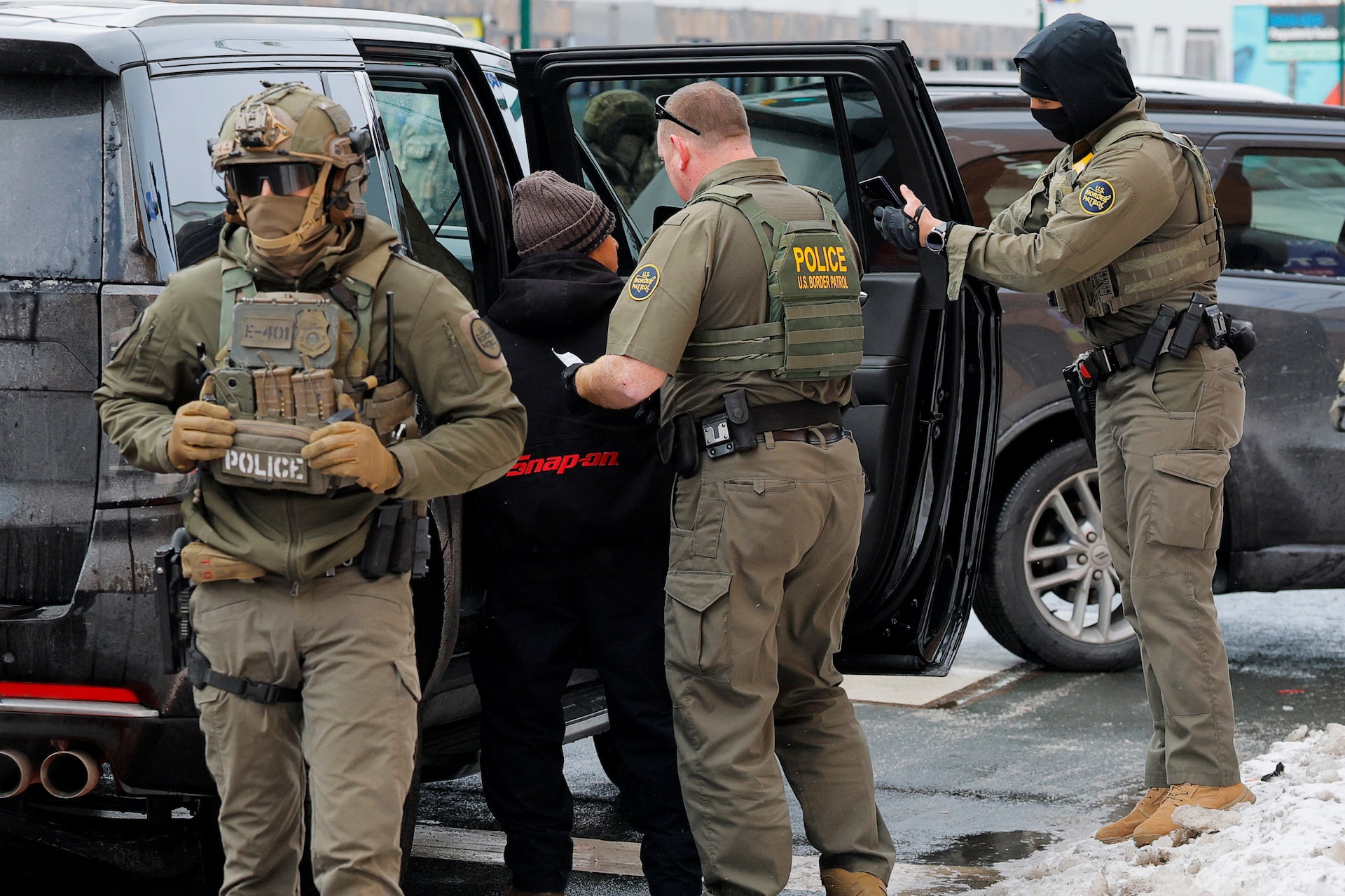 米政権、ミネソタ州に捜査官「数百人」追加派遣　女性射殺巡る抗議拡大