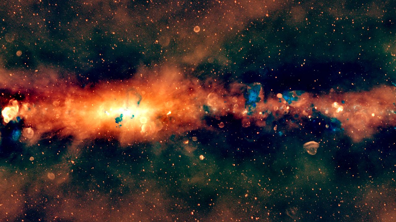 夜空に広がる天の川銀河の鮮明な姿 | WIRED.jp 夜空に広がる天の川銀河の鮮明な姿 | WIRED.jp