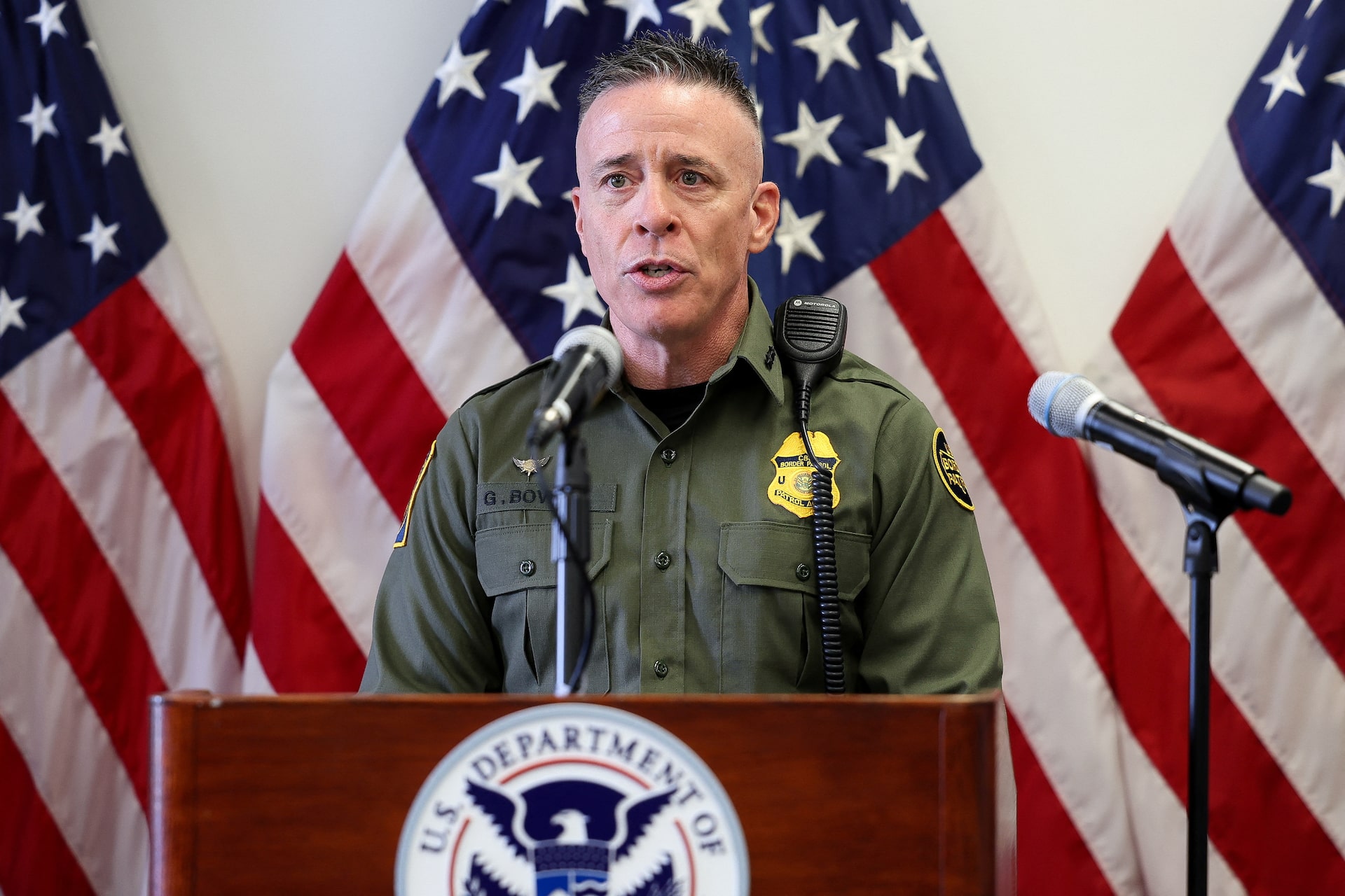 米国境警備隊のボビーノ司令官解任、米誌報道