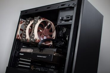 空冷を極めたRyzen 7 9800X3D採用ゲーミングPC、独自のRTX 5070 Ti搭載ビデオカードで電源がついているかわからないほど静か