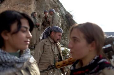 イランの体制と闘って数十年、クルド人の目に近づく勝利の光 - CNN.co.jp