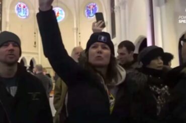 反ICEのデモ隊が礼拝中の教会に侵入、宗教指導者らから非難の声 米ミネソタ州 - CNN.co.jp