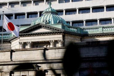 コラム：衆院選後の「サナエノミクス」、日銀金融政策への影響は＝門間一夫氏 | ロイター