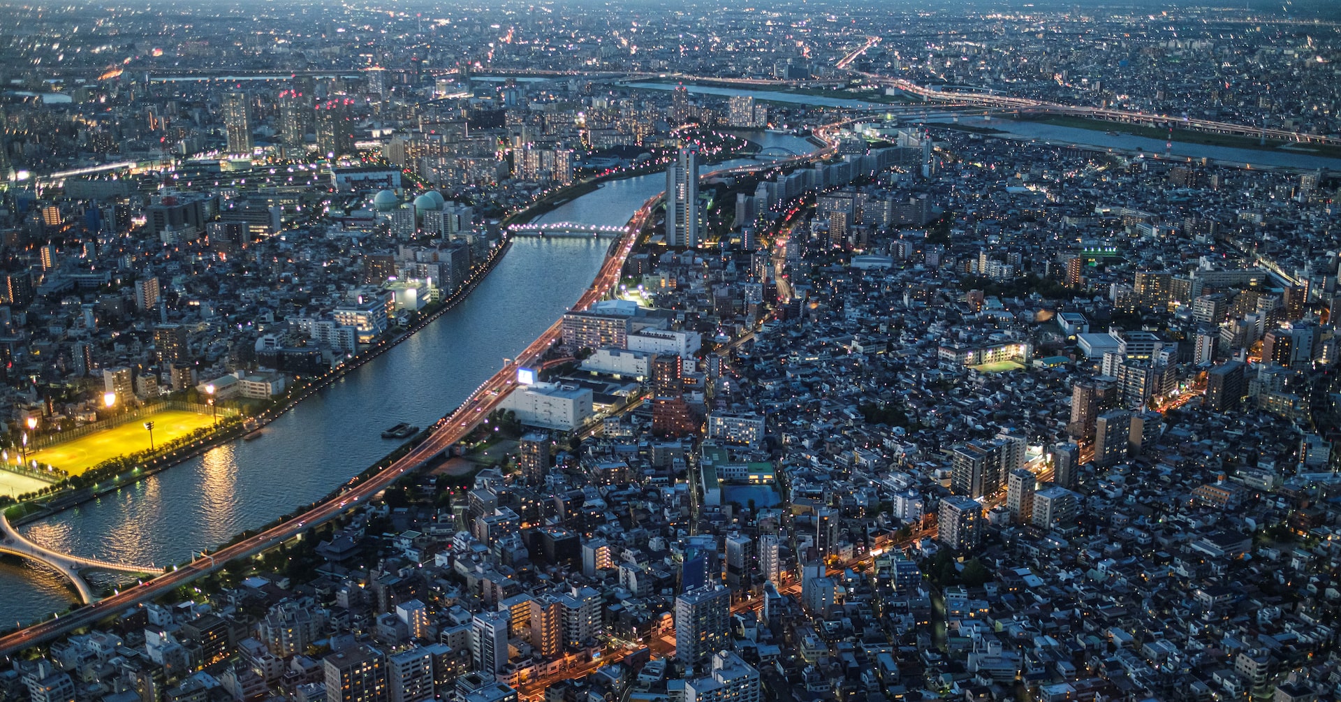 アングル：日鉄の巨額ＣＢが示す潮流、金利上昇と株高で資金調達に変化 | ロイター