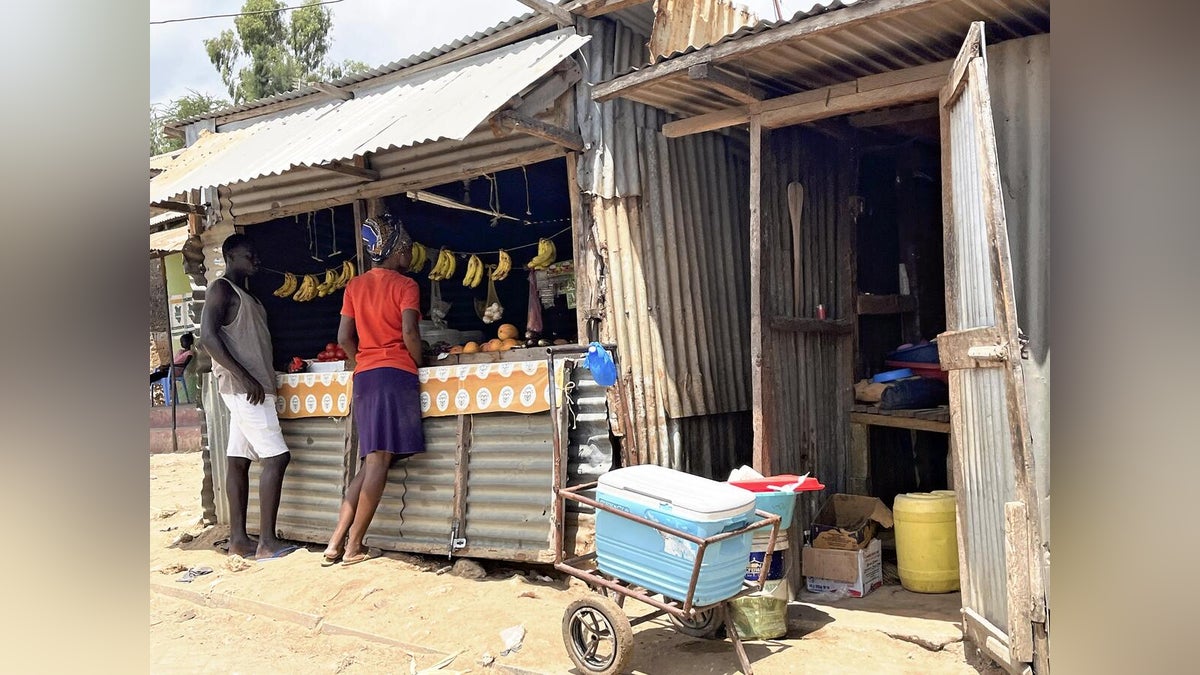 ロシア、「求人」装いアフリカ貧困国で戦闘員勧誘…「出稼ぎ」と偽りケニアからウクライナの戦地へ200人 – 読売新聞オンライン ロシア、「求人」装いアフリカ貧困国で戦闘員勧誘…「出稼ぎ」と偽りケニアからウクライナの戦地へ200人 - 読売新聞オンライン