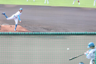 ライブ打撃で西川と対戦する古林睿煬（撮影・黒川智章）