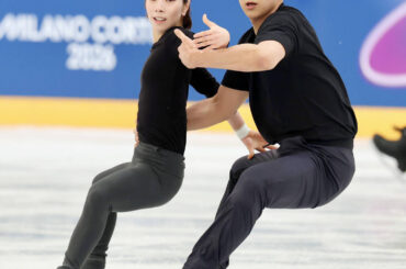 公式練習に臨む三浦璃来、木原龍一組（カメラ・宮崎　亮太）