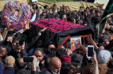 モスク自爆、ISが犯行声明 パキスタン首都、死者32人（共同通信） - Yahoo!ニュース