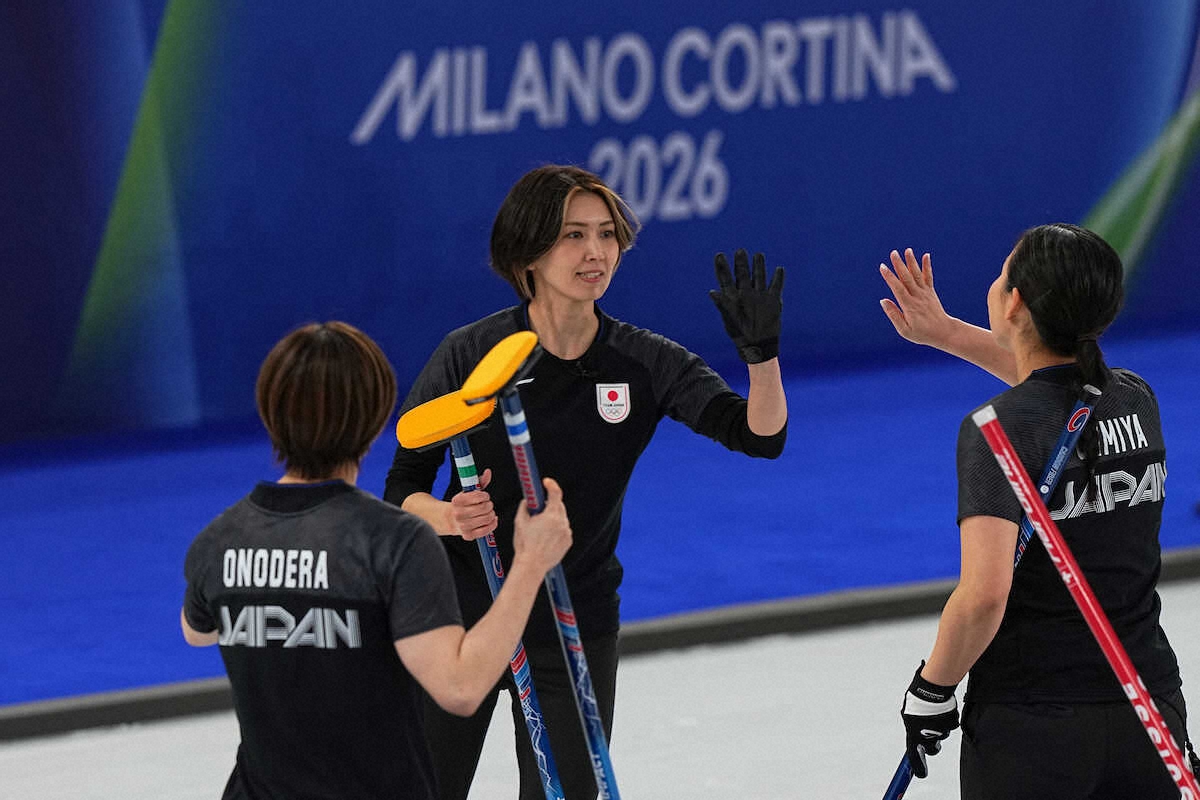 【カーリング】五輪最終戦 日本代表フォルティウスが第4エンドに2点をスチール!リード広げる(スポニチアネックス) – Yahoo!ニュース 【カーリング】五輪最終戦 日本代表フォルティウスが第4エンドに2点をスチール!リード広げる(スポニチアネックス) - Yahoo!ニュース