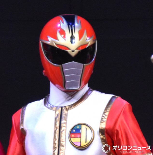 『五星戦隊ダイレンジャー』放送開始日に“天火星・亮”和田圭市が秘蔵の5ショット公開 ファン感激「一生色褪せることのないヒーロー」 | ORICON NEWS | 国内海外のニュース 『五星戦隊ダイレンジャー』放送開始日に“天火星・亮”和田圭市が秘蔵の5ショット公開 ファン感激「一生色褪せることのないヒーロー」 | ORICON NEWS | 国内海外のニュース