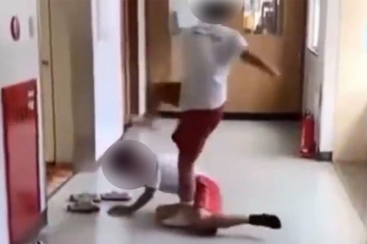 「教員が4人離脱」「著しい授業妨害は即警察へ」第2回説明会で露呈した“学年崩壊”の惨状と保護者が抱く諦め《大分いじめ動画拡散》(NEWSポストセブン) – Yahoo!ニュース 「教員が4人離脱」「著しい授業妨害は即警察へ」第2回説明会で露呈した“学年崩壊”の惨状と保護者が抱く諦め《大分いじめ動画拡散》(NEWSポストセブン) - Yahoo!ニュース