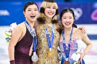 坂本花織は抜けたジャンプを“跳び直す”べきだったのか？ 女子シングル「僅差の大激戦」を分けたものを本田武史が指摘…「彼女は自分を貫いた」（Number Web） - Yahoo!ニュース