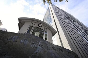 降りたタクシーにはねられ２歳女児が死亡、走り去った運転手の女を逮捕…「事故に気がつかなかった」 - 読売新聞オンライン