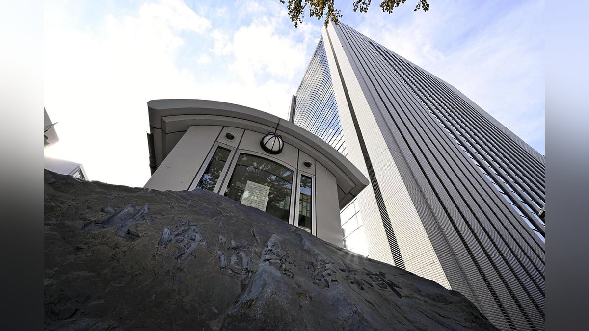 降りたタクシーにはねられ2歳女児が死亡、走り去った運転手の女を逮捕…「事故に気がつかなかった」 – 読売新聞オンライン 降りたタクシーにはねられ2歳女児が死亡、走り去った運転手の女を逮捕…「事故に気がつかなかった」 - 読売新聞オンライン