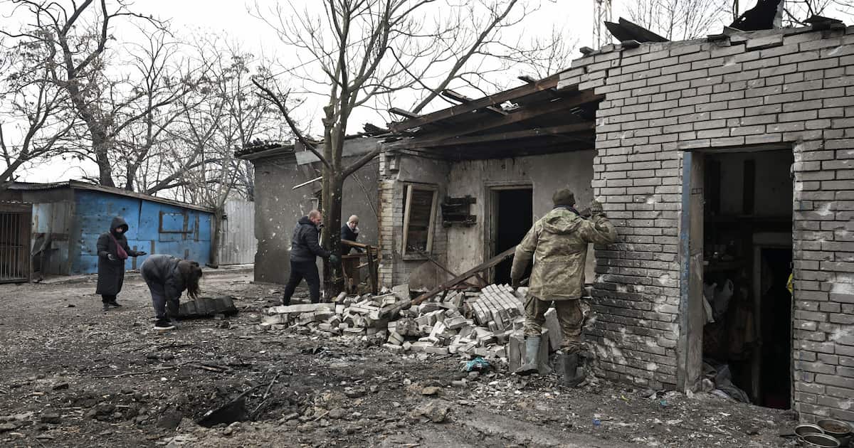 ロシア軍、前線で停滞目立つ 通信端末「スターリンク」遮断も苦境の要因か ウクライナ侵略4年 – 産経ニュース ロシア軍、前線で停滞目立つ 通信端末「スターリンク」遮断も苦境の要因か ウクライナ侵略4年 - 産経ニュース