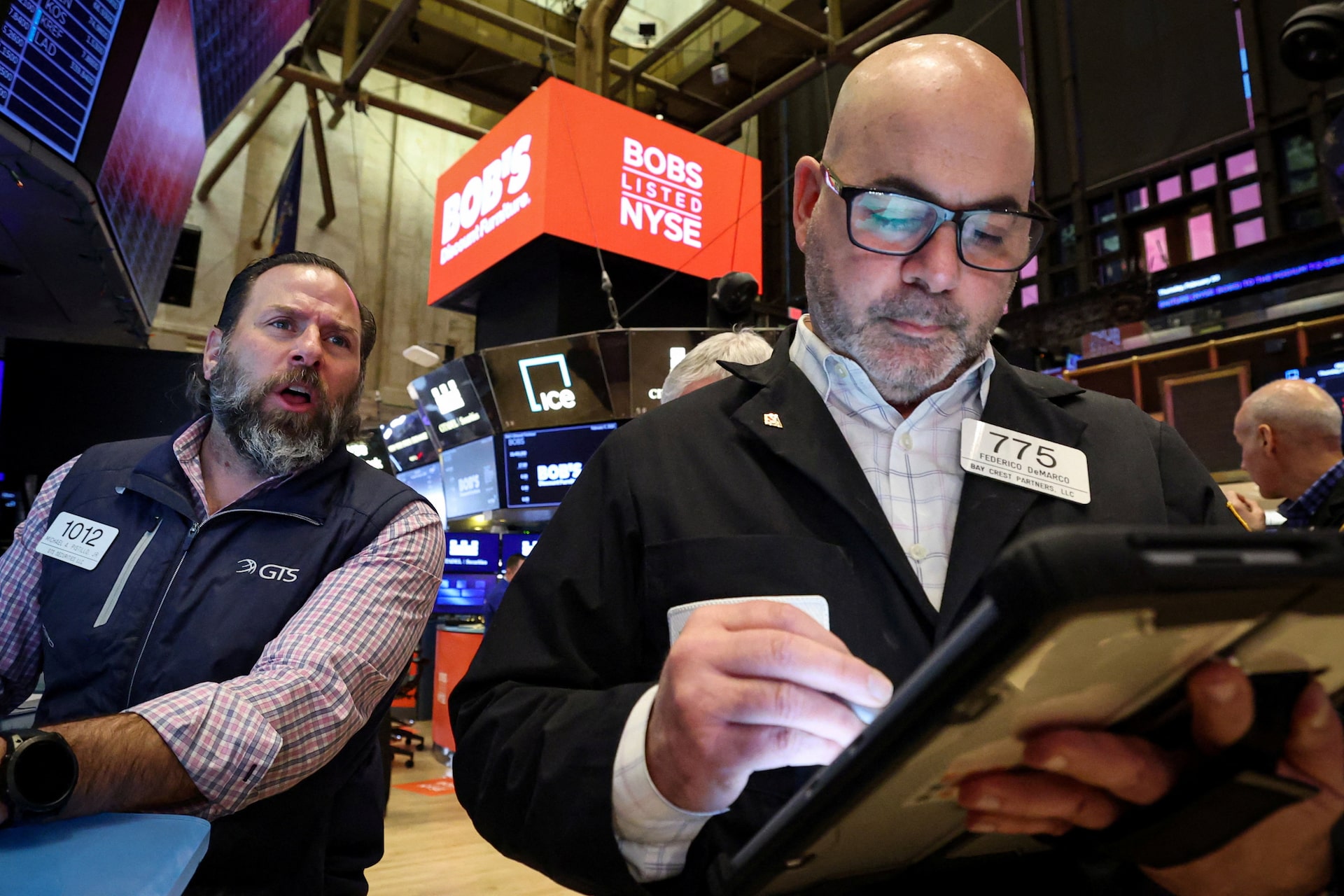 米国株式市場＝大幅下落、ダウ592ドル安　ＡＩ懸念でナスダック11月以来安値