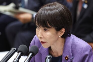 高市早苗首相「私に恥かかせるな」 米関税交渉担う赤沢亮正経産相に - 日本経済新聞