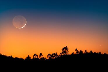 ギャラリー：月と天体の相次ぐ接近から金環日食まで、2月の星空 写真6点 - ナショナルジオグラフィック日本版