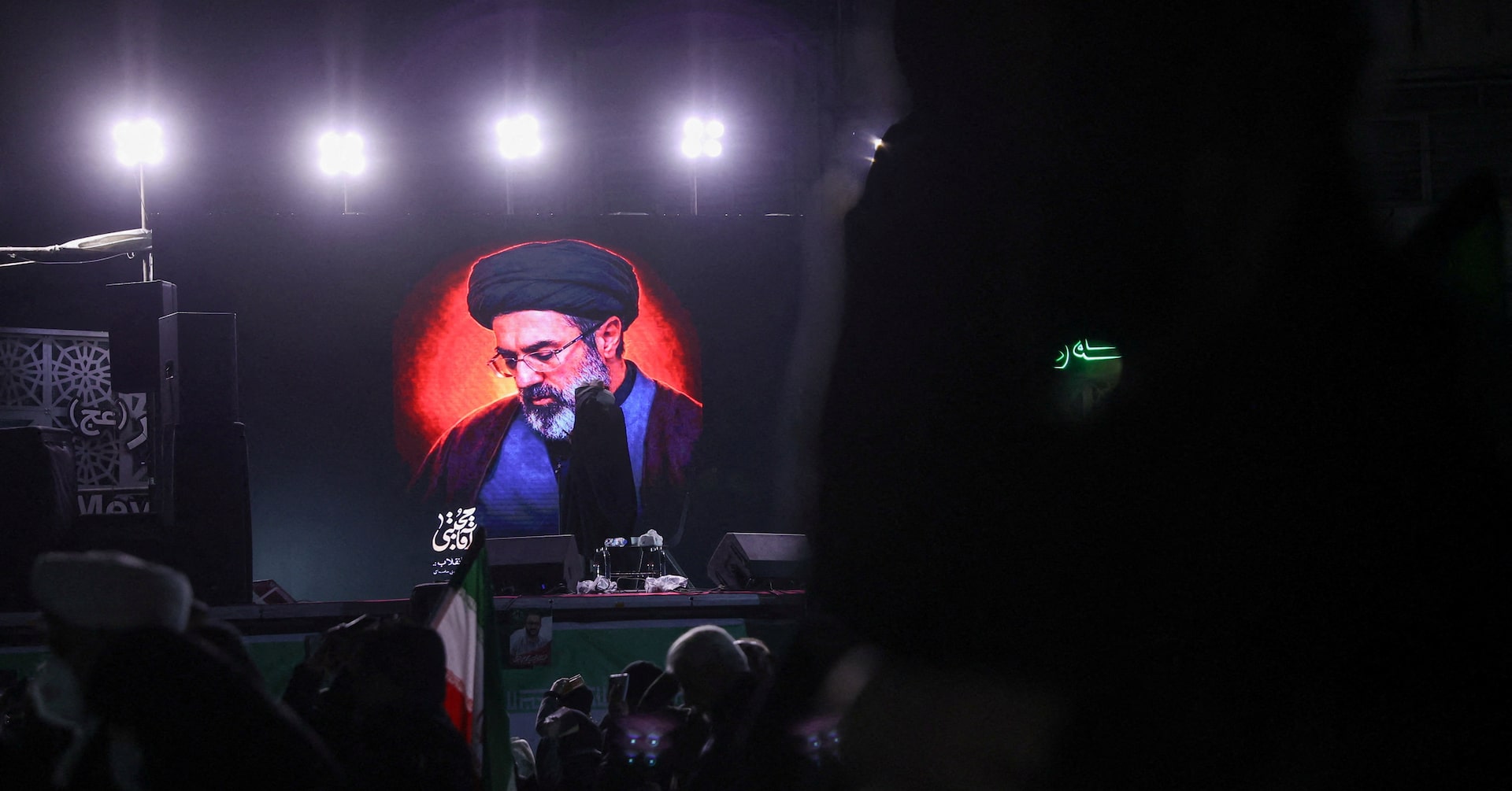 焦点:イラン新指導者にハメネイ師次男のモジタバ師、「反米」継承で遠のく早期終戦 | ロイター