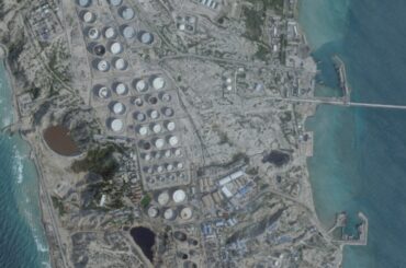 米、カーグ島の軍事目標「完全破壊」　イランは石油施設攻撃なら報復示唆 | ロイター