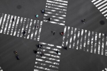 コラム：見当はずれの物価高対策、イラン戦争下の処方箋を考える＝熊野英生氏 | ロイター