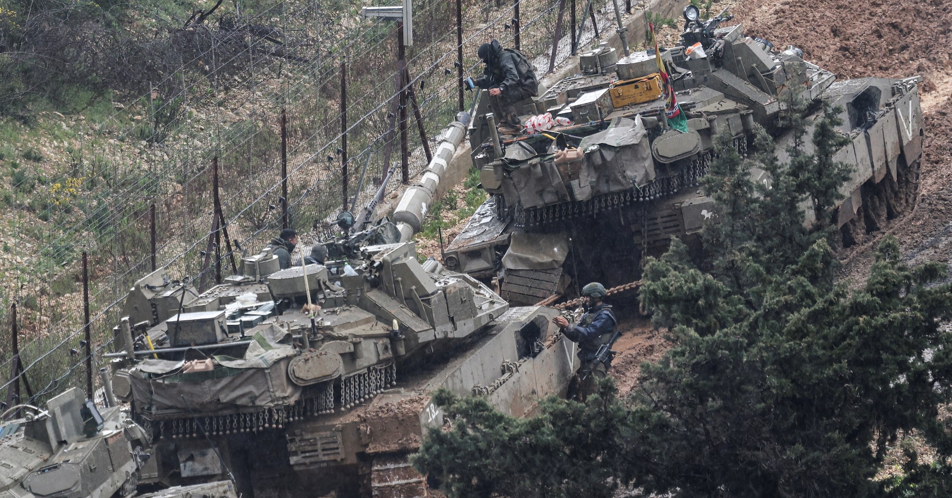 イスラエル財務相、レバノン南部の併合要求　「新たな国境はリタニ川」 | ロイター