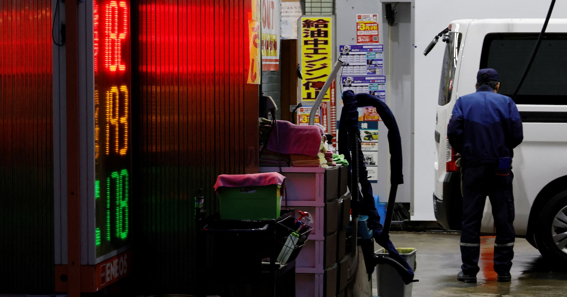 ガソリン卸値指標、政府が「ブレント価格」採用を元売りに指導 価格抑制狙う=関係者 | ロイター