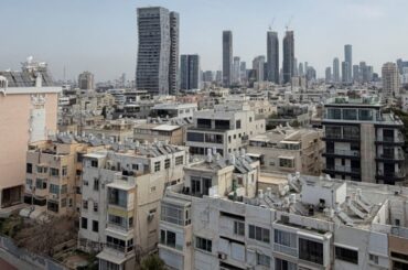 イスラエル格付け「Ａ」に据え置き、債務・戦争が見通しに影＝フィッチ | ロイター