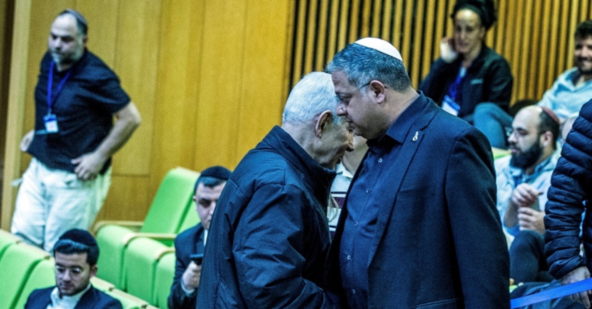 イスラエル国会が26年度予算案可決、国防費大幅増　早期選挙回避 | ロイター