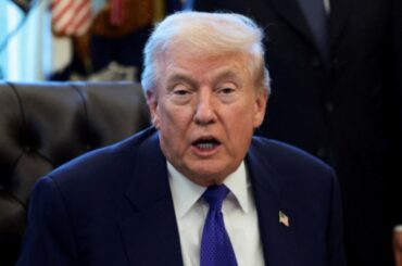 石油は米から買うかホルムズ海峡へ取りに行け、トランプ氏投稿 | ロイター